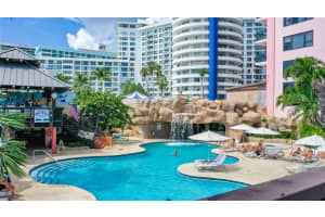 5225 Collins Ave, Miami Beach, FL 33140 - MLS#F10483367