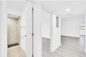 20730 NE 4th Pl 201, Miami, FL 33179 Sold 11/07/25