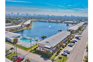 725 SW 11th Ave 4-F, Hallandale Beach, FL 33009 Sold 04/01/25