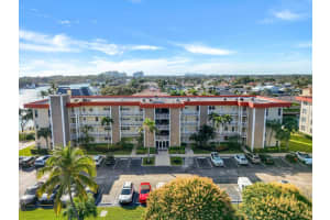 3050 NE 48th Ct 401, Lighthouse Point, FL 33064 - MLS#F10483435