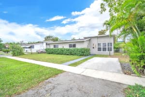 6680 NW 38th Ter, Virginia Gardens, FL 33166 Sold 04/04/25