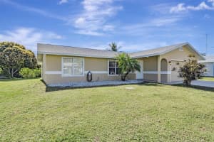 2322 SE Maslan Ave, Port Saint Lucie, FL 34952 - MLS#F10483446