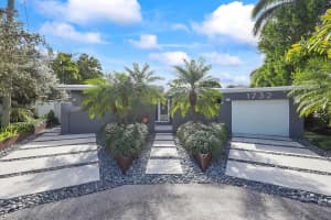 1732 NE 35th St, Oakland Park, FL 33334 Sold 03/17/25