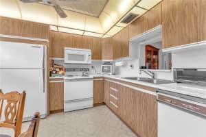 2101 Lucaya Bnd E1, Coconut Creek, FL 33066 Sold 11/10/25