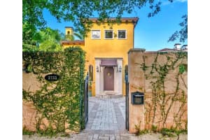 3733 Solana Rd, Miami, FL 33133 - MLS#F10483598