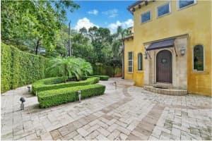 3733 Solana Rd, Miami, FL 33133 - MLS#F10483598