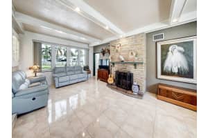 4100 N Circle Dr, Hollywood, FL 33021 Sold 05/09/25