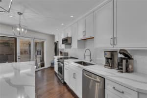 2700 NE 35th Drive, Fort Lauderdale, FL 33308 Sold 06/12/25