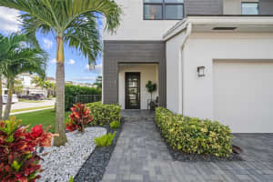 8642 Antarus Dr, Lake Worth, FL 33467 Sold 08/04/25