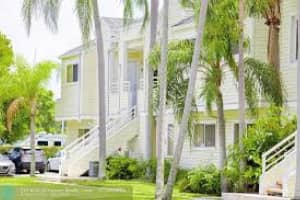 3429 NW 44th St 202, Oakland Park, FL 33309 Sold 04/18/25
