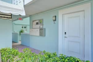2772 NE 30th Ave 8A, Lighthouse Point, FL 33064 Sold 07/16/25