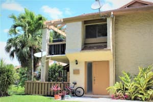 225 Wimbledon Lake Dr 225, Plantation, FL 33324 - MLS#F10483875