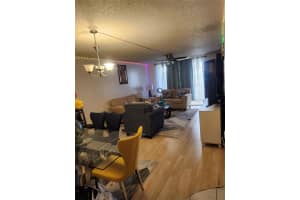 2840 Somerset Dr 404 M, Lauderdale Lakes