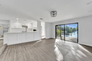9881 Fairway Cove Ln, Plantation, FL 33324 Sold 04/16/25