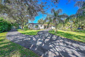 MLS# F10484003, Southwest Ranches, Florida 33331