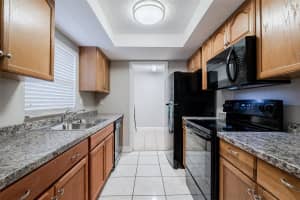 3520 NW 8th St, Lauderhill, FL 33311 Sold 04/04/25