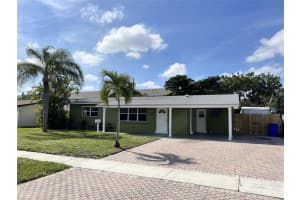 303 SE 3rd Ter, Deerfield Beach, FL 33441 Sold 07/30/25