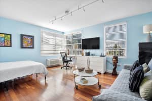 420 15th St 301, Miami Beach, FL 33139 Sold 06/24/25