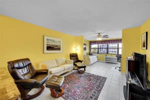 10123 Sunrise Lakes Blvd 206, Sunrise, FL 33322 - MLS#F10484119