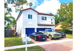 2106 NE 38th Rd, Homestead, FL 33033 Sold 08/15/25