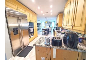 2106 NE 38th Rd, Homestead, FL 33033 Sold 08/15/25