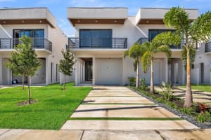 919 NE 17th Ter, Fort Lauderdale, FL 33304 - MLS#F10484218
