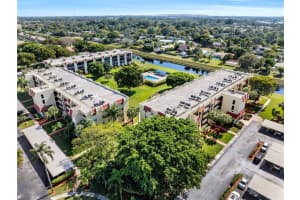 23345 Carolwood Ln 307, Boca Raton