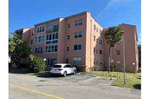 2861 Somerset Dr 101, Lauderdale Lakes, FL 33311 Sold 08/15/25