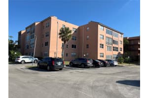 2861 Somerset Dr 101, Lauderdale Lakes, FL 33311 Sold 08/15/25