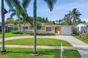 256 SW 11th St, Pompano Beach, FL 33060 Sold 06/18/25