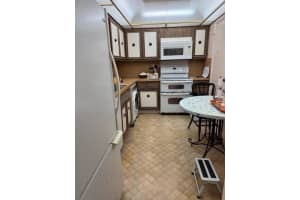 801 S Ocean Dr 704, Hollywood, FL 33019 Sold 04/25/25