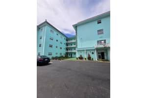 4401 NW 41st St 109, Lauderdale Lakes, FL 33319 Sold 05/02/25