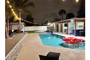 512 SE 6th Ave, Deerfield Beach, FL 33441 Sold 05/06/25