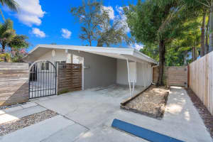 814-816 NE 16th Pl, Fort Lauderdale, FL 33305 Sold 04/25/25