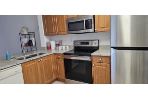 8866 N Isles Cir, Tamarac, FL 33321 Sold 06/10/25