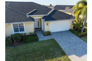 6121 NW Castlebay Ln, Port Saint Lucie, FL 34983 Sold 03/28/25