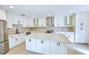 900 SE 10th St, Pompano Beach, FL 33060 Sold 06/20/25