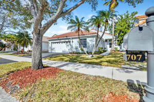 707 Stanton Dr, Weston, FL 33326 Sold 03/12/25