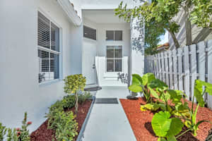 707 Stanton Dr, Weston, FL 33326 Sold 03/12/25