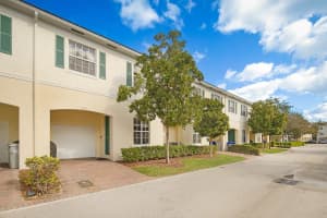 143 SW 7th St 143, Pompano Beach, FL 33060 Sold 05/15/25
