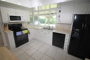 5231 NE 26th Ave, Lighthouse Point, FL 33064 Sold 05/09/25