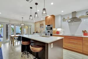 7 Hathaway Ln, Wilton Manors, FL 33305 Sold 03/25/25