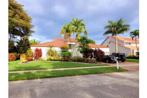 10100 SW 3rd St, Plantation, FL 33324 Sold 05/23/25