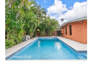 1410 71st St, Miami Beach, FL 33141 Sold 05/01/25