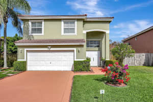 6663 Saltaire Ter, Margate, FL 33063 Sold 04/01/25