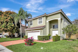 6663 Saltaire Ter, Margate, FL 33063 Sold 04/01/25