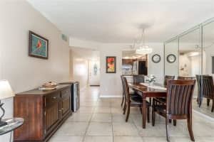 411 S Hollybrook Dr 203, Pembroke Pines, FL 33025 - MLS#F10484912