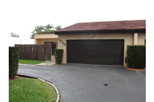 19700 W Lake Dr, Hialeah, FL 33015 Sold 04/21/25