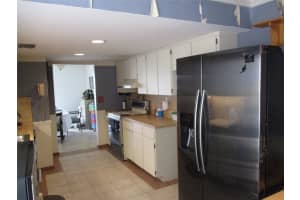 19700 W Lake Dr, Hialeah, FL 33015 Sold 04/21/25
