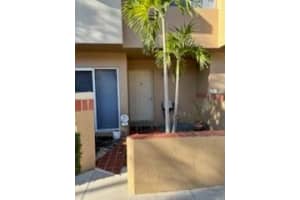 7911 NW 7th Ct 7911, Plantation, FL 33324 Sold 05/30/25